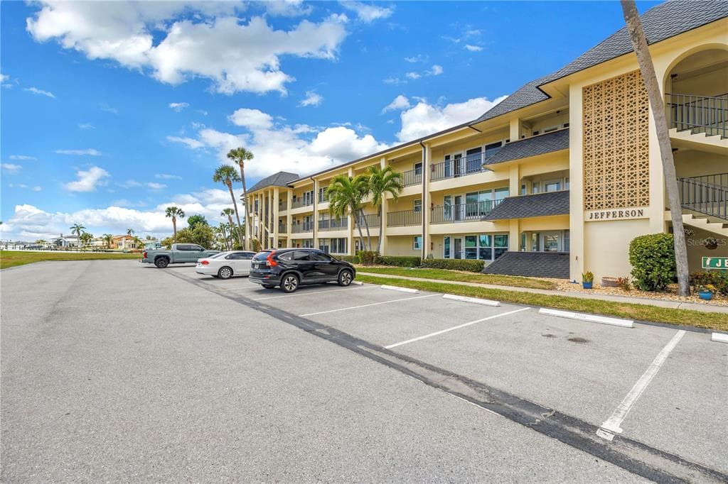 4700 COVE CIRCLE # 103, ST PETERSBURG, FL 33708 — zdjęcie 2