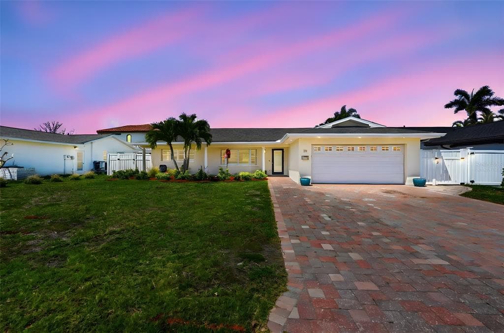 711 64TH AVENUE, ST PETE BEACH, FL 33706 — zdjęcie 2