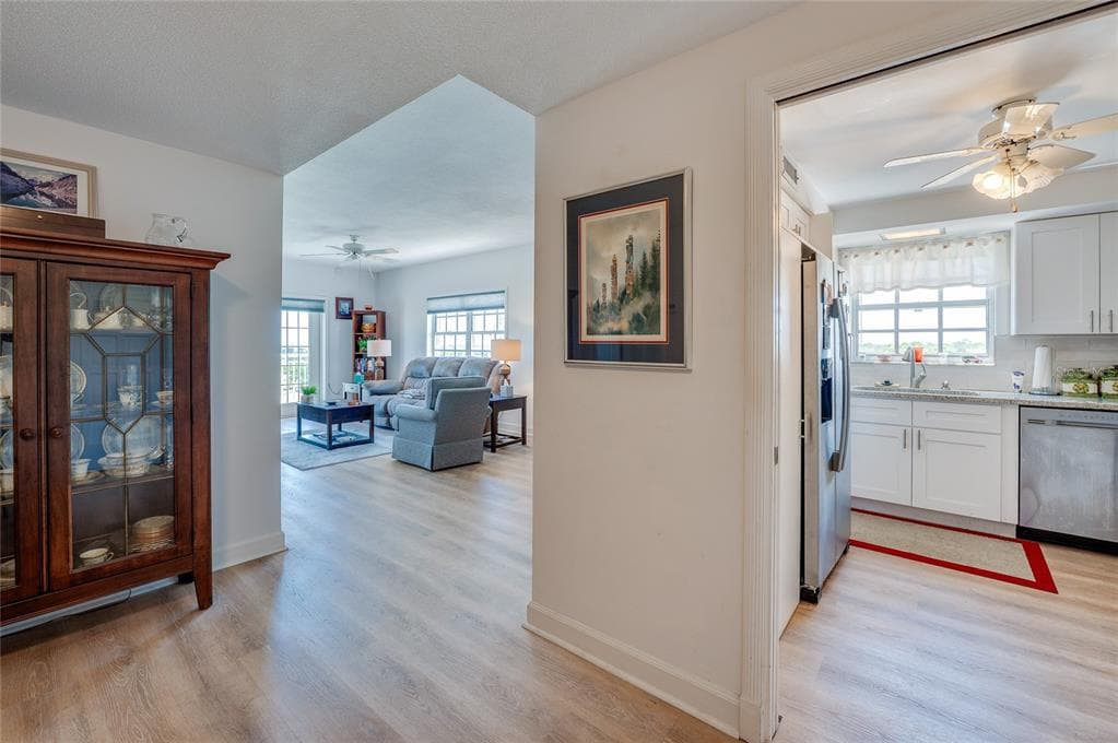 404 S BEACH STREET # 230 (604), DAYTONA BEACH, FL 32114 — zdjęcie 4