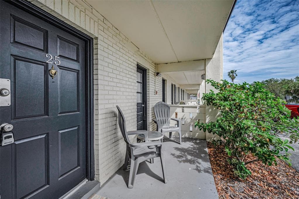 2 N FERNWOOD AVENUE # 25, CLEARWATER, FL 33765 — zdjęcie 4
