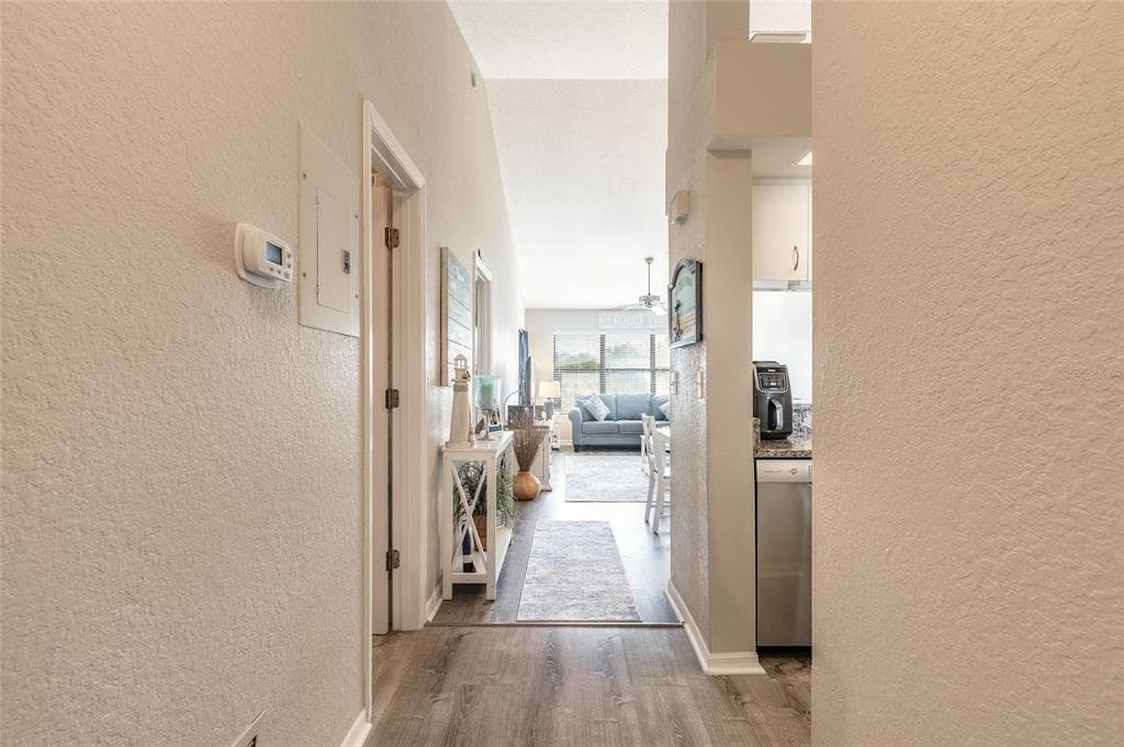 402 BOUCHELLE DRIVE # 204, NEW SMYRNA BEACH, FL 32169 — zdjęcie 2