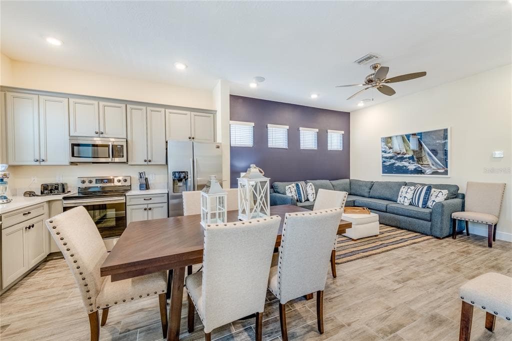 8080 DREAMSICLE DRIVE, KISSIMMEE, FL 34747 — zdjęcie 2