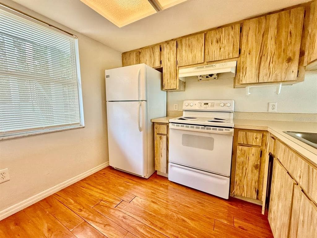 5024 TERRACE PALMS CIRCLE # 101, TAMPA, FL 33617 — zdjęcie 2
