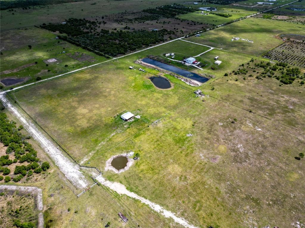 814 DACHSHUND ROAD, SEBRING, FL 33870