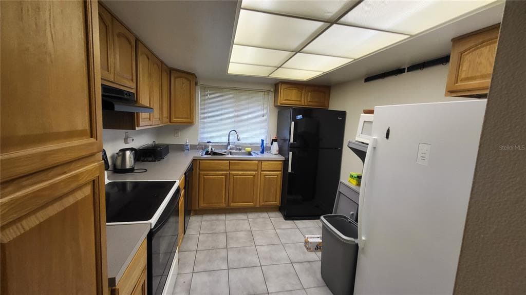 875 S VILLAGE DRIVE N # 102, ST PETERSBURG, FL 33716 — zdjęcie 4