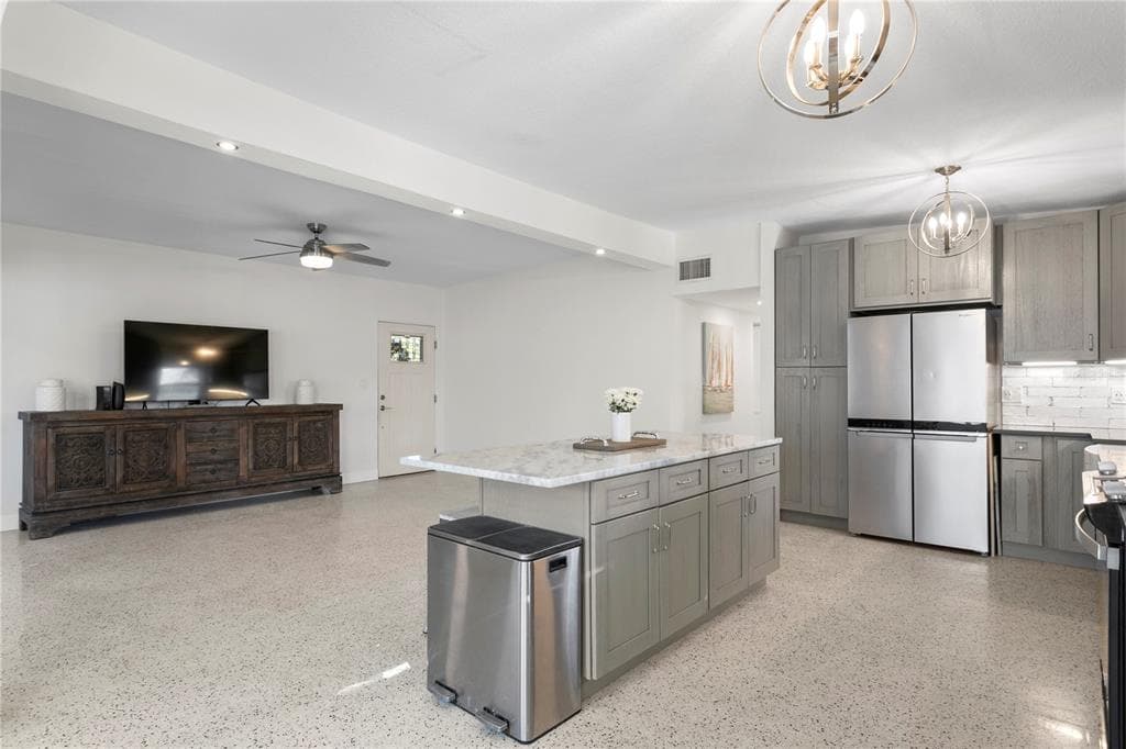 6931 GRANDE VISTA WAY S, ST PETERSBURG, FL 33707 — zdjęcie 4