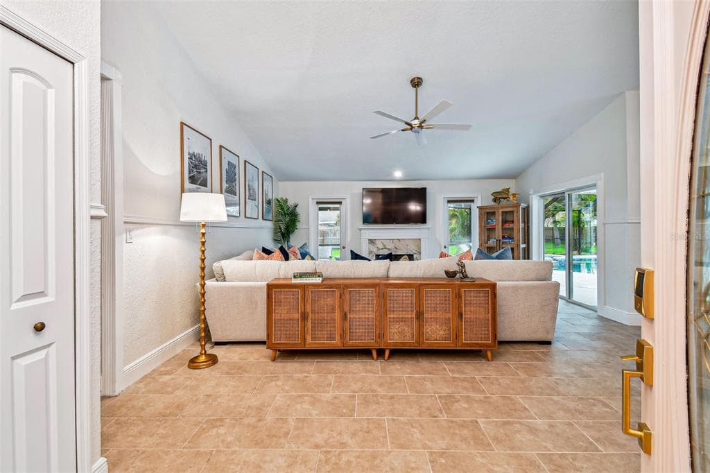 10503 NILE COURT, TAMPA, FL 33615 — zdjęcie 3