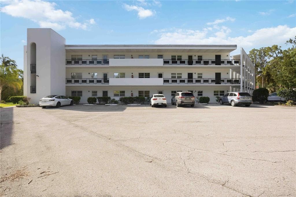 100 EL CAMINO DRIVE # 101, WINTER HAVEN, FL 33884
