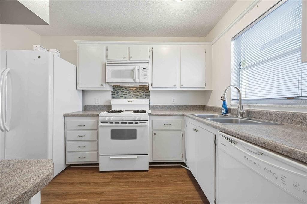 100 EL CAMINO DRIVE # 101, WINTER HAVEN, FL 33884 — zdjęcie 5