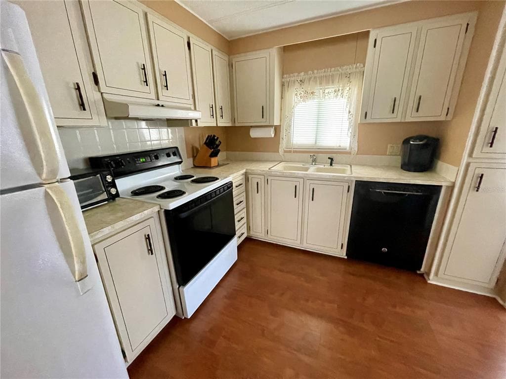 140 MOUNTAIN FIR DRIVE, PALM HARBOR, FL 34684 — zdjęcie 3