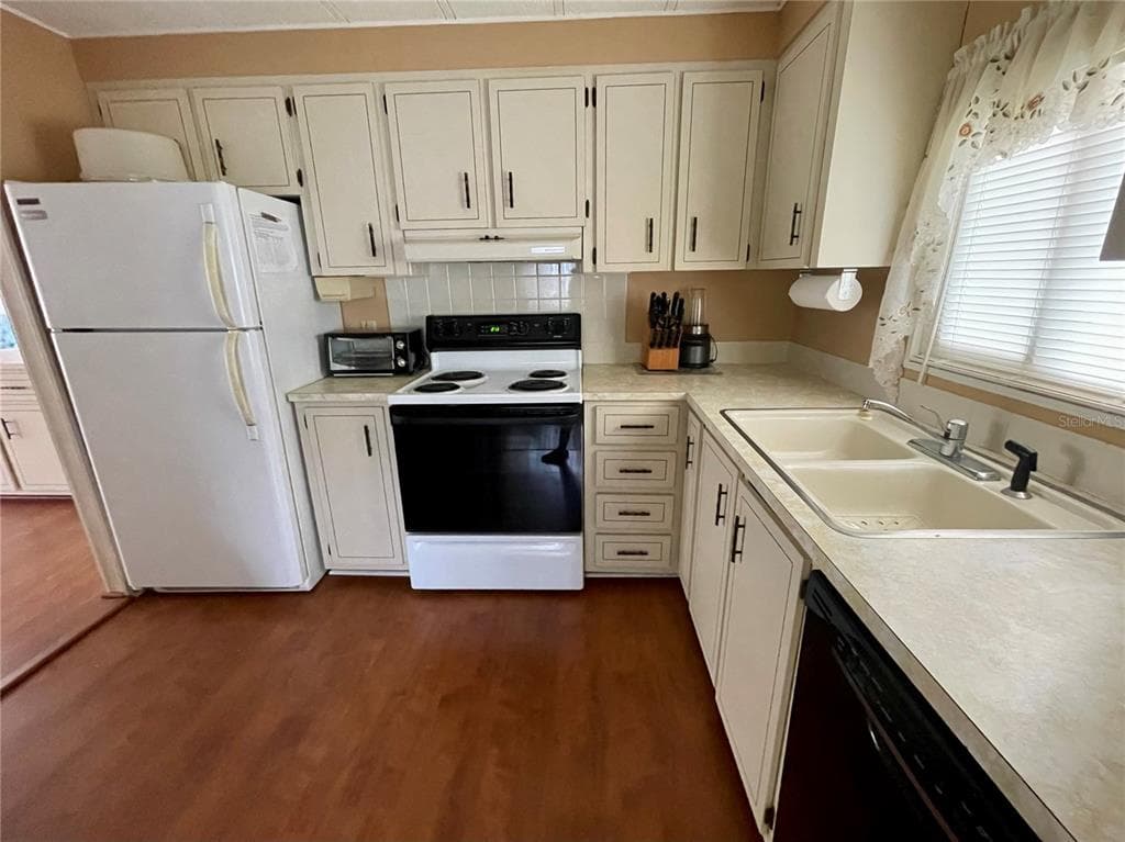 140 MOUNTAIN FIR DRIVE, PALM HARBOR, FL 34684 — zdjęcie 4