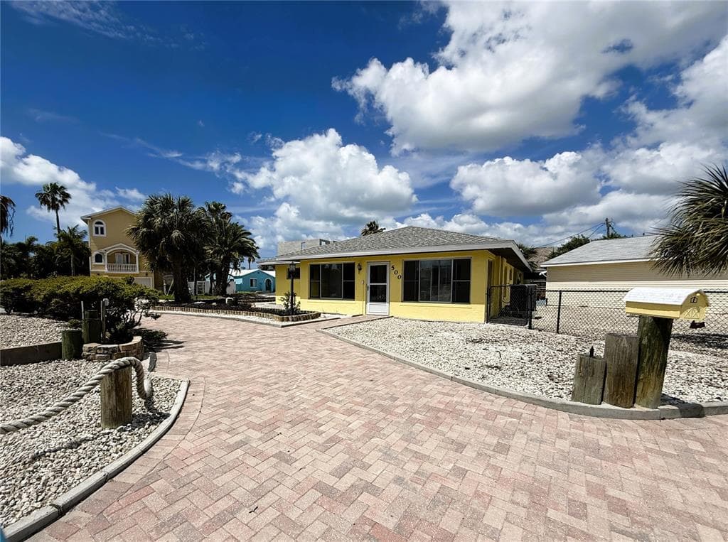 500 140TH AVENUE E, MADEIRA BEACH, FL 33708 — zdjęcie 2