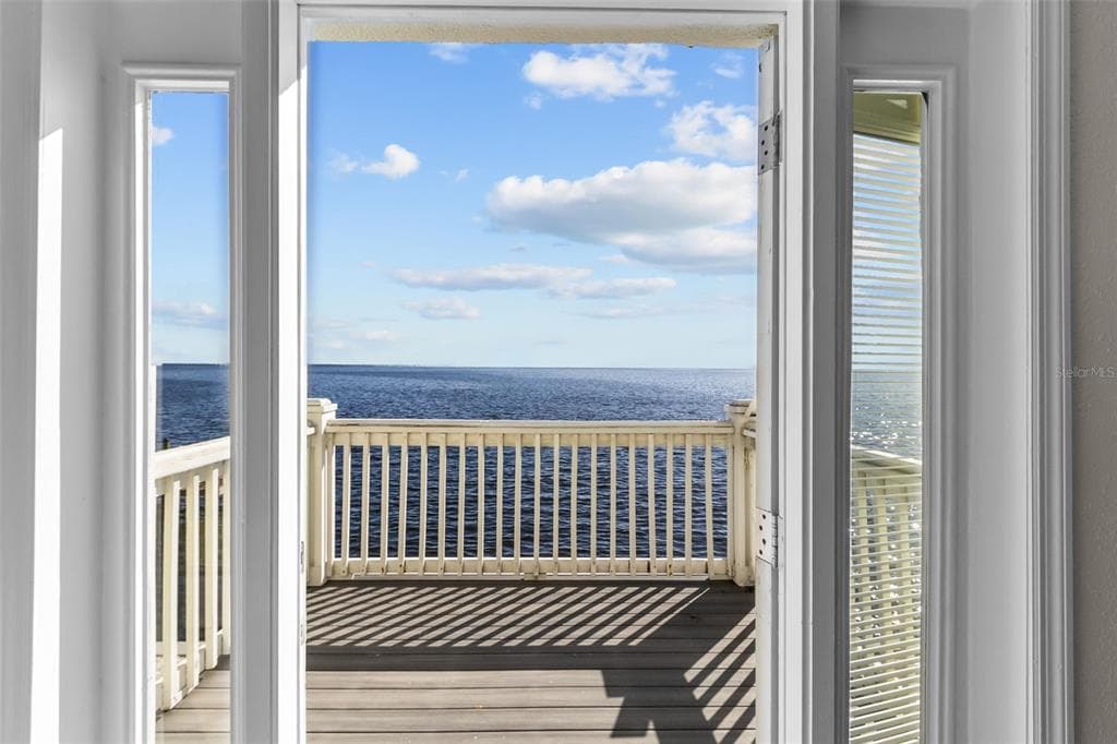 5026 COQUINA KEY DRIVE SE # 5026, ST PETERSBURG, FL 33705 — zdjęcie 5