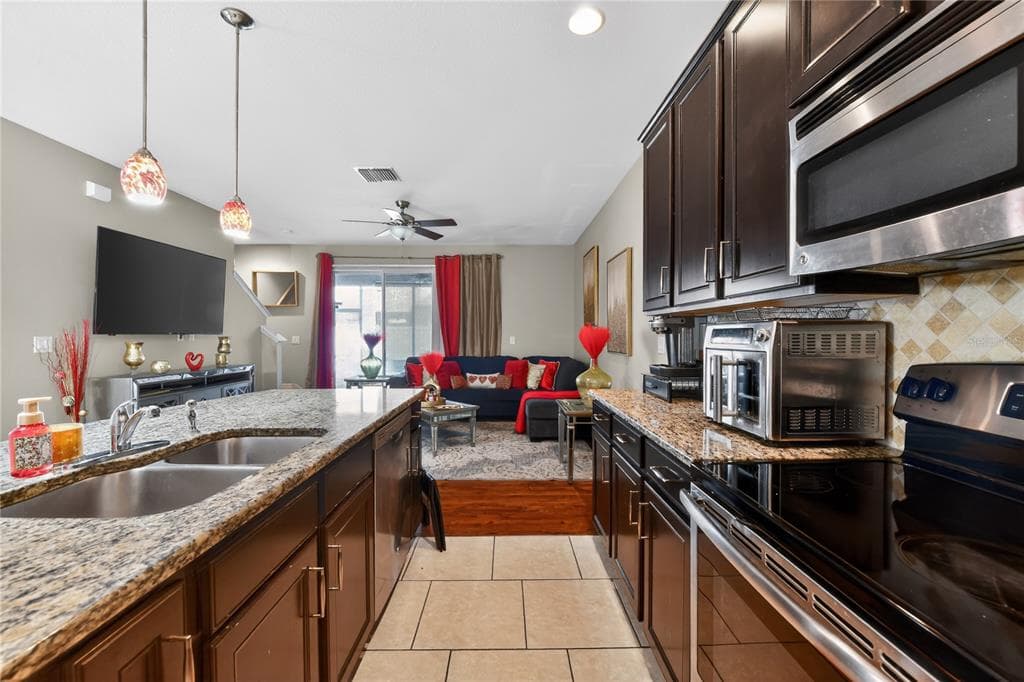 10420 BUTTERFLY WING COURT, RIVERVIEW, FL 33578 — zdjęcie 5