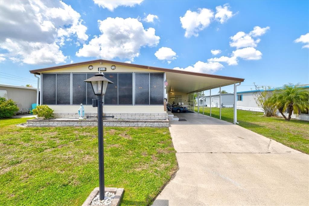 5316 53RD AVENUE E # K28, BRADENTON, FL 34203