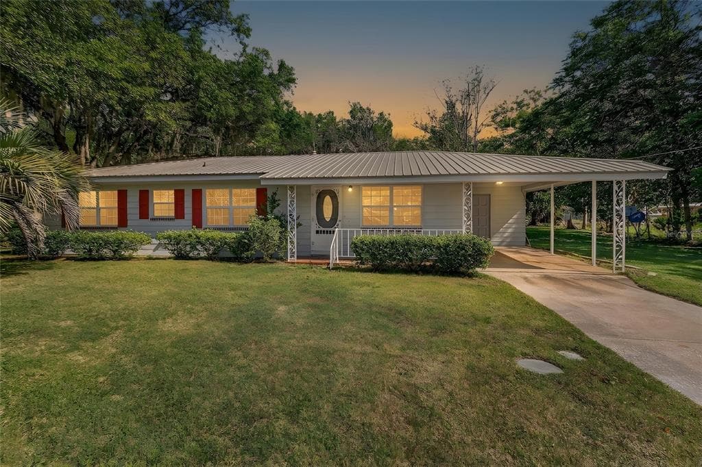 432 NW 2ND AVENUE, WILLISTON, FL 32696