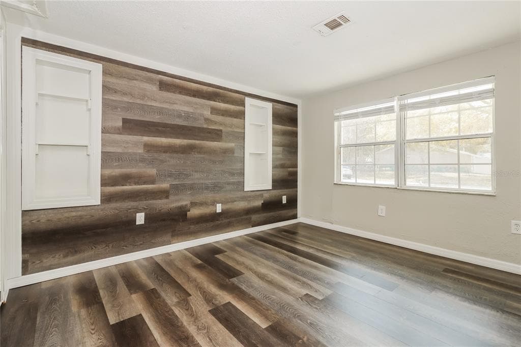 3147 36TH AVENUE N, ST PETERSBURG, FL 33713 — zdjęcie 5