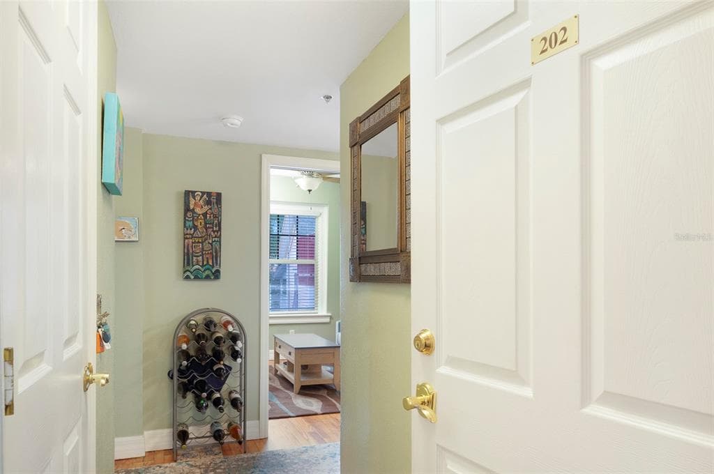 219 4TH AVENUE N # 202, ST PETERSBURG, FL 33701 — zdjęcie 2