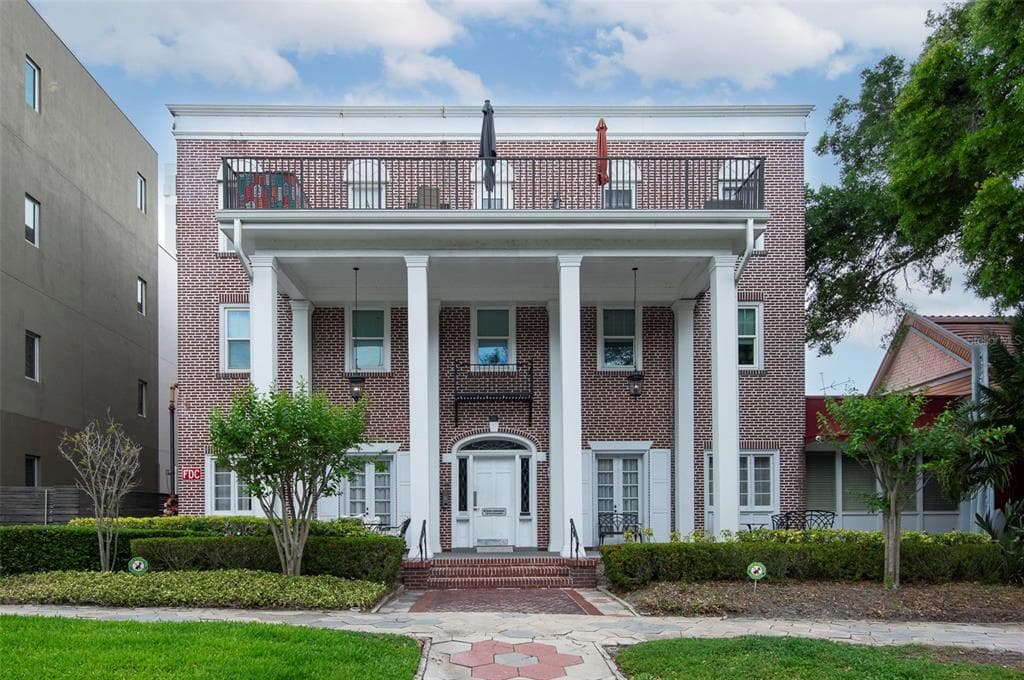 219 4TH AVENUE N # 202, ST PETERSBURG, FL 33701