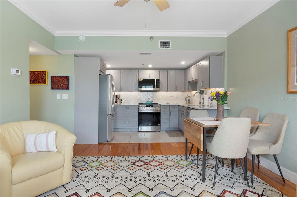 219 4TH AVENUE N # 202, ST PETERSBURG, FL 33701 — zdjęcie 5