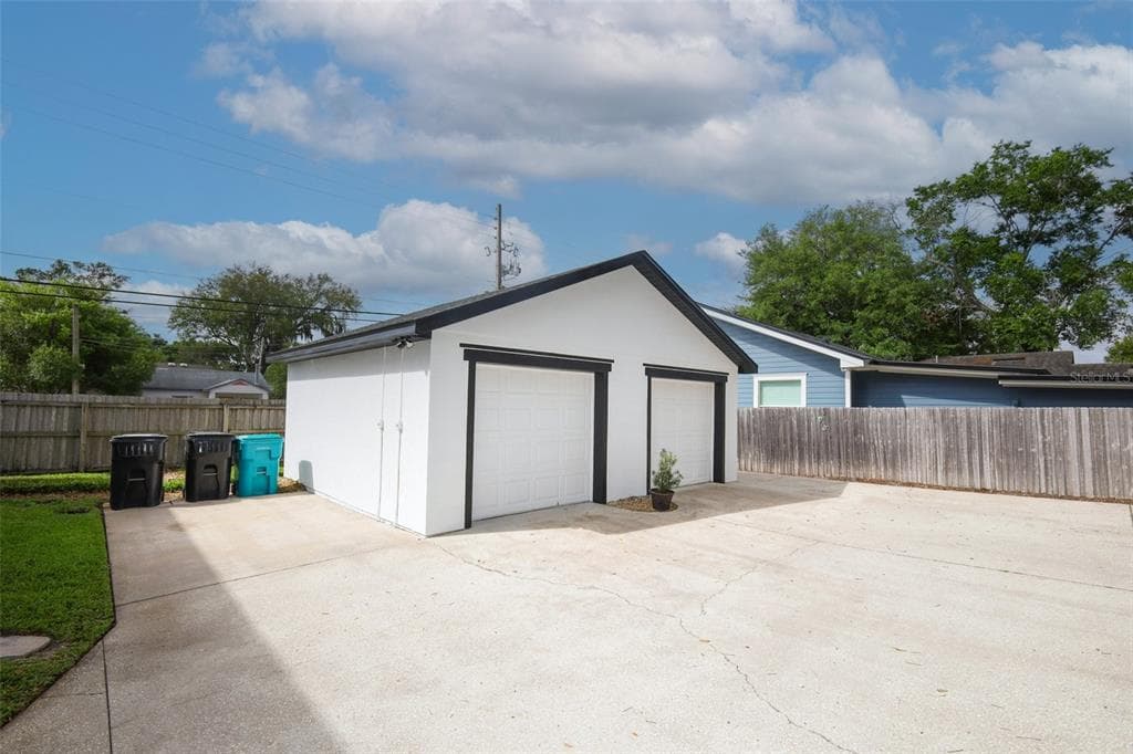 2202 ELIZABETH AVENUE # B, ORLANDO, FL 32804 — zdjęcie 2