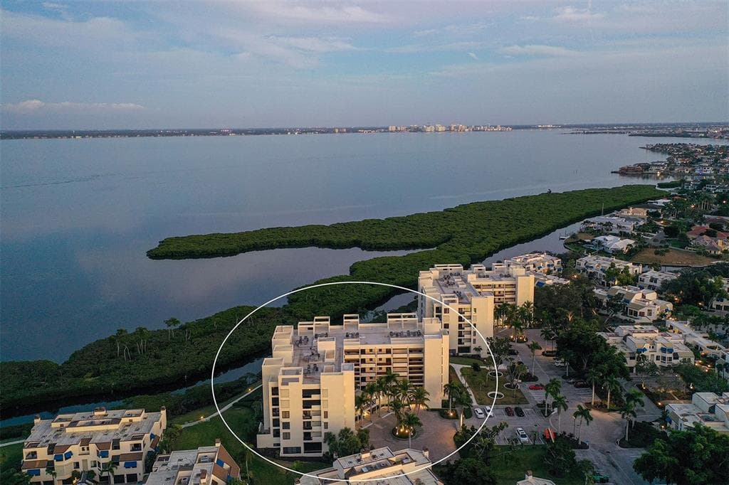 1932 HARBOURSIDE DRIVE # 242, LONGBOAT KEY, FL 34228 — zdjęcie 2