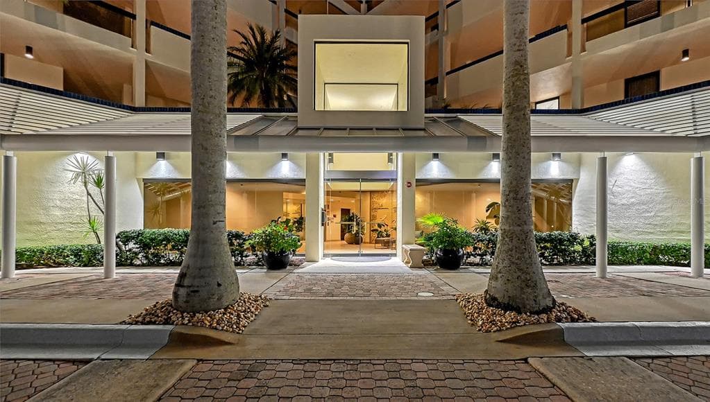 1932 HARBOURSIDE DRIVE # 242, LONGBOAT KEY, FL 34228 — zdjęcie 3