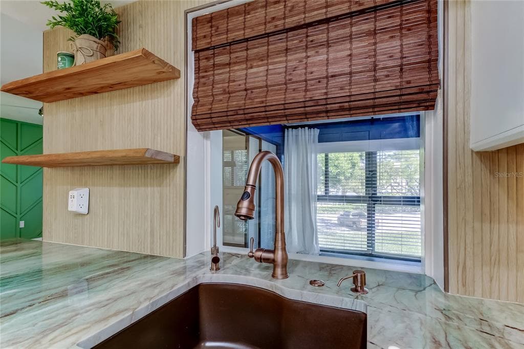 2673 SABAL SPRINGS CIRCLE # 201, CLEARWATER, FL 33761 — zdjęcie 3