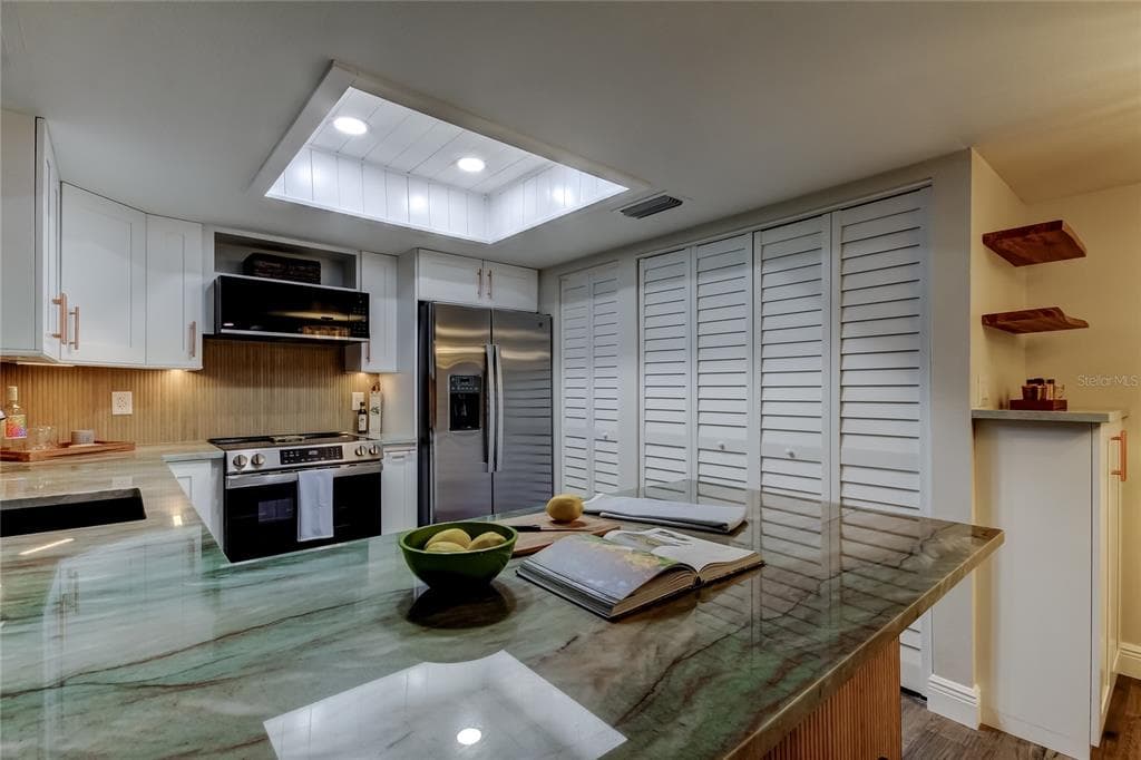 2673 SABAL SPRINGS CIRCLE # 201, CLEARWATER, FL 33761 — zdjęcie 4