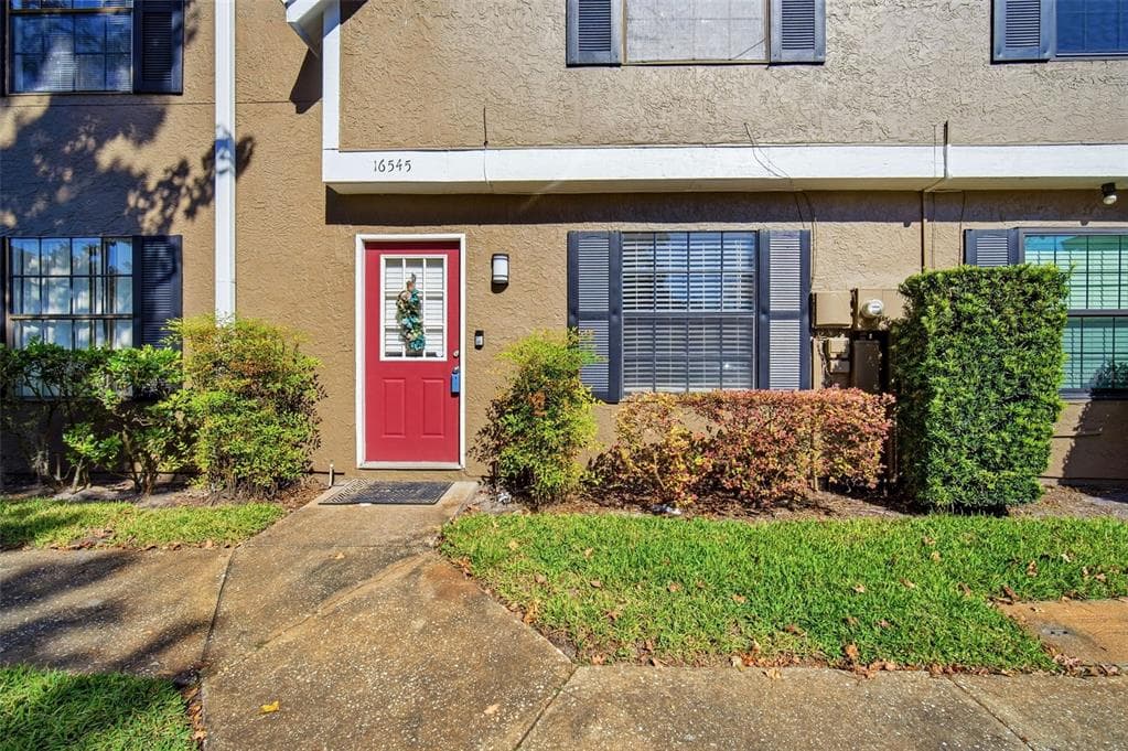 16545 LAKE BRIGADOON CIRCLE, TAMPA, FL 33618