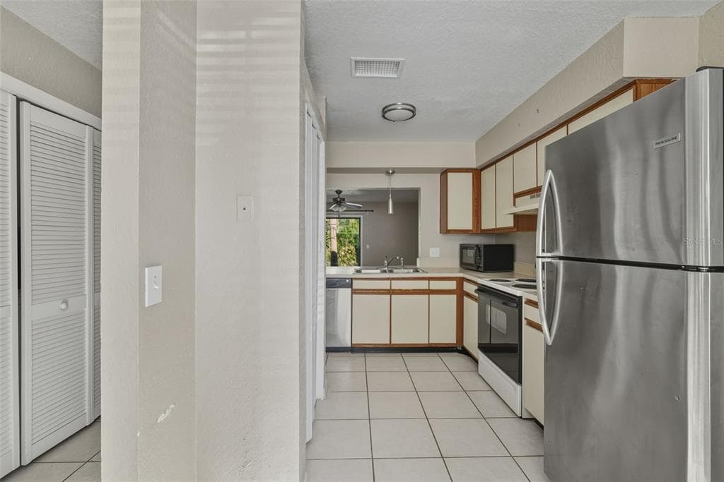 16545 LAKE BRIGADOON CIRCLE, TAMPA, FL 33618 — zdjęcie 5
