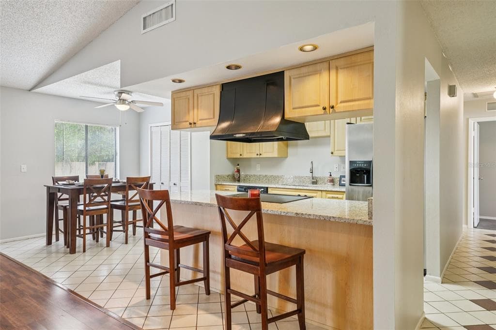 105 LOTUS CIRCLE, SAFETY HARBOR, FL 34695 — zdjęcie 3