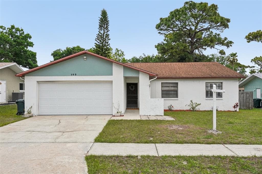 105 LOTUS CIRCLE, SAFETY HARBOR, FL 34695