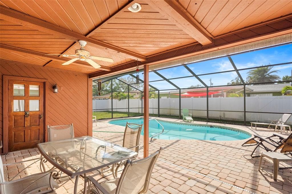 1768 HARBOR CIRCLE E, LARGO, FL 33770 — zdjęcie 2