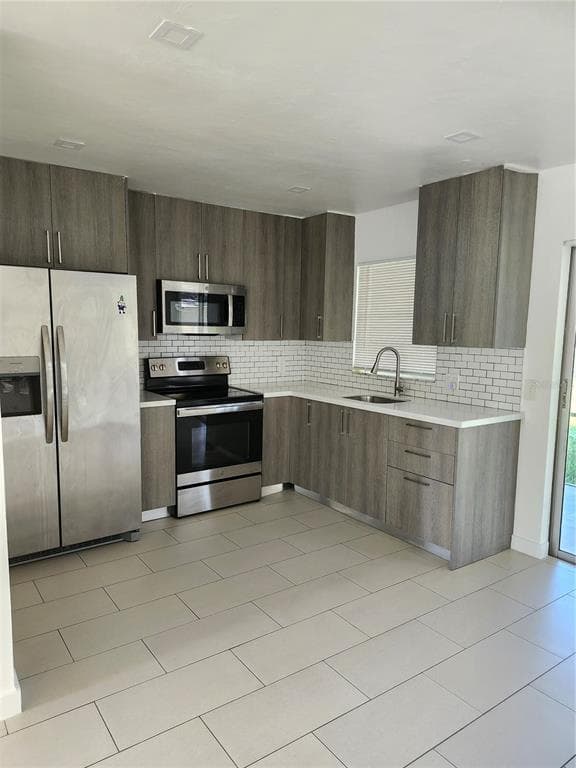 2921 VASCO STREET # A, PUNTA GORDA, FL 33950 — zdjęcie 4
