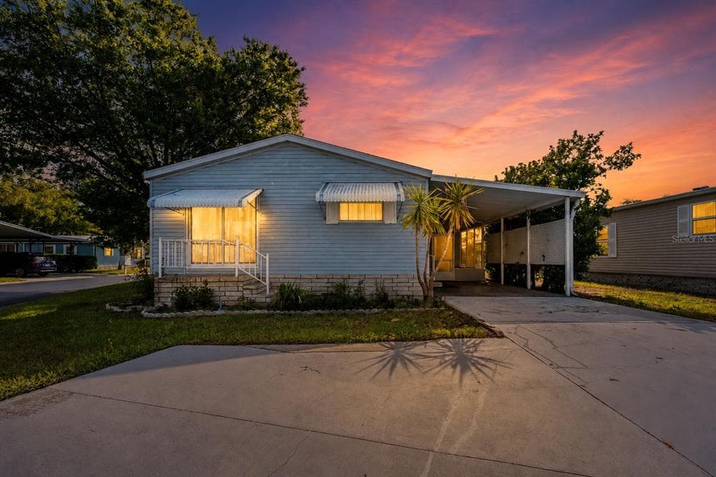 3210 HICKORY DRIVE, WESLEY CHAPEL, FL 33543