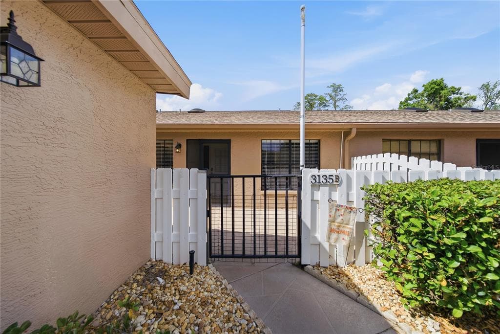 3135 CHARTER CLUB DRIVE # B, TARPON SPRINGS, FL 34688 — zdjęcie 5