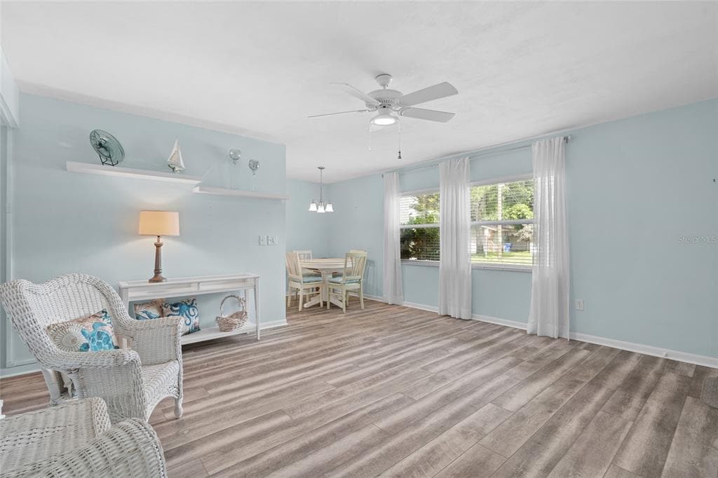 209 NE LINCOLN CIRCLE N # 109, ST PETERSBURG, FL 33702 — zdjęcie 3