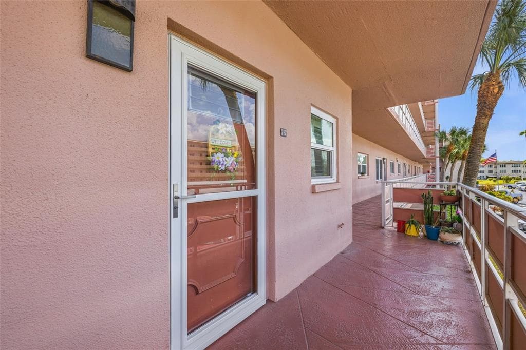 5521 80TH STREET N # 212, ST PETERSBURG, FL 33709 — zdjęcie 2