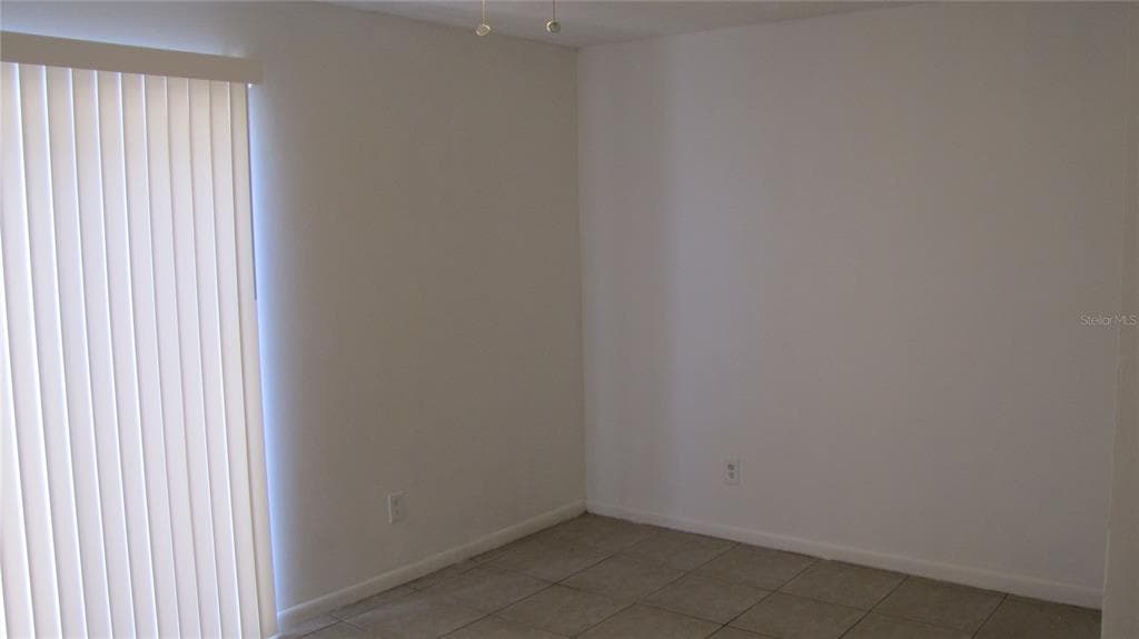 5116 TEMPLE HEIGHTS ROAD # A, TAMPA, FL 33617 — zdjęcie 4