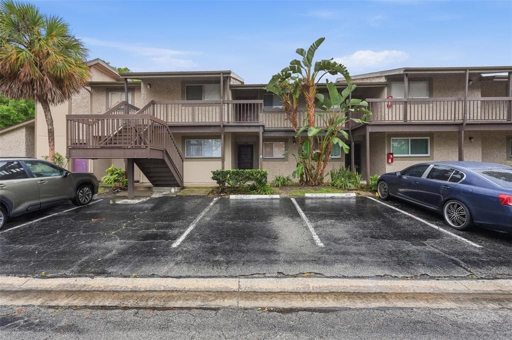 6340 NEWTOWN CIRCLE # 40A2, TAMPA, FL 33615