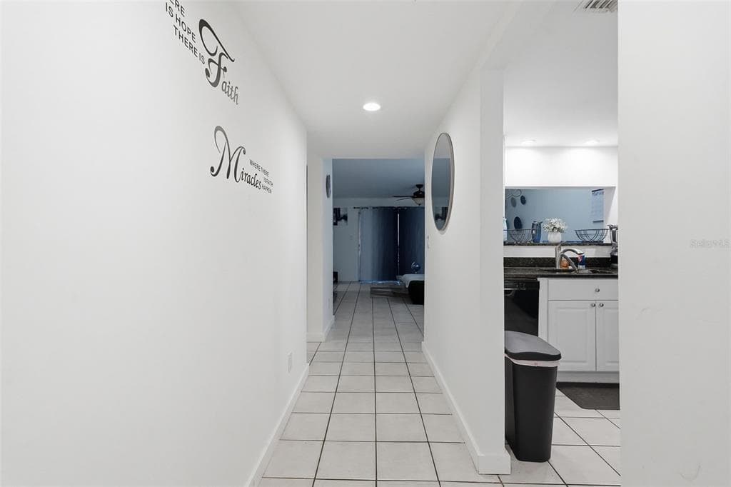 6340 NEWTOWN CIRCLE # 40A2, TAMPA, FL 33615 — zdjęcie 4