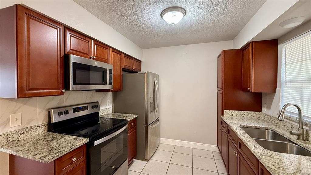 210 N LONE OAK DRIVE # 1, LEESBURG, FL 34748 — zdjęcie 4