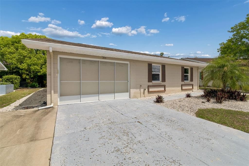 209 GENET COURT, SUN CITY CENTER, FL 33573 — zdjęcie 2