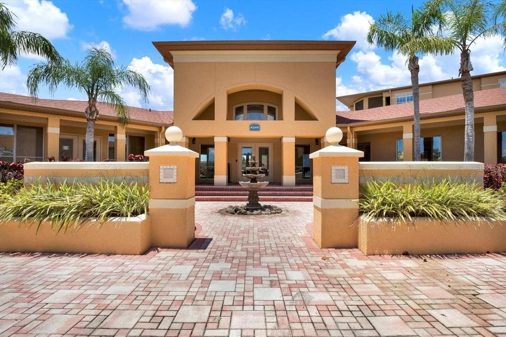 4333 BAYSIDE VILLAGE DRIVE # 229, TAMPA, FL 33615 — zdjęcie 2