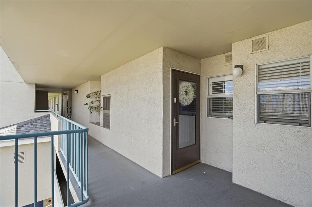 5557 SEA FOREST DRIVE # 215, NEW PORT RICHEY, FL 34652 — zdjęcie 2