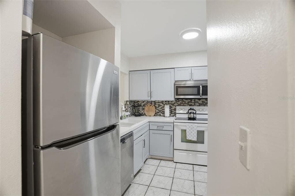 5557 SEA FOREST DRIVE # 215, NEW PORT RICHEY, FL 34652 — zdjęcie 5