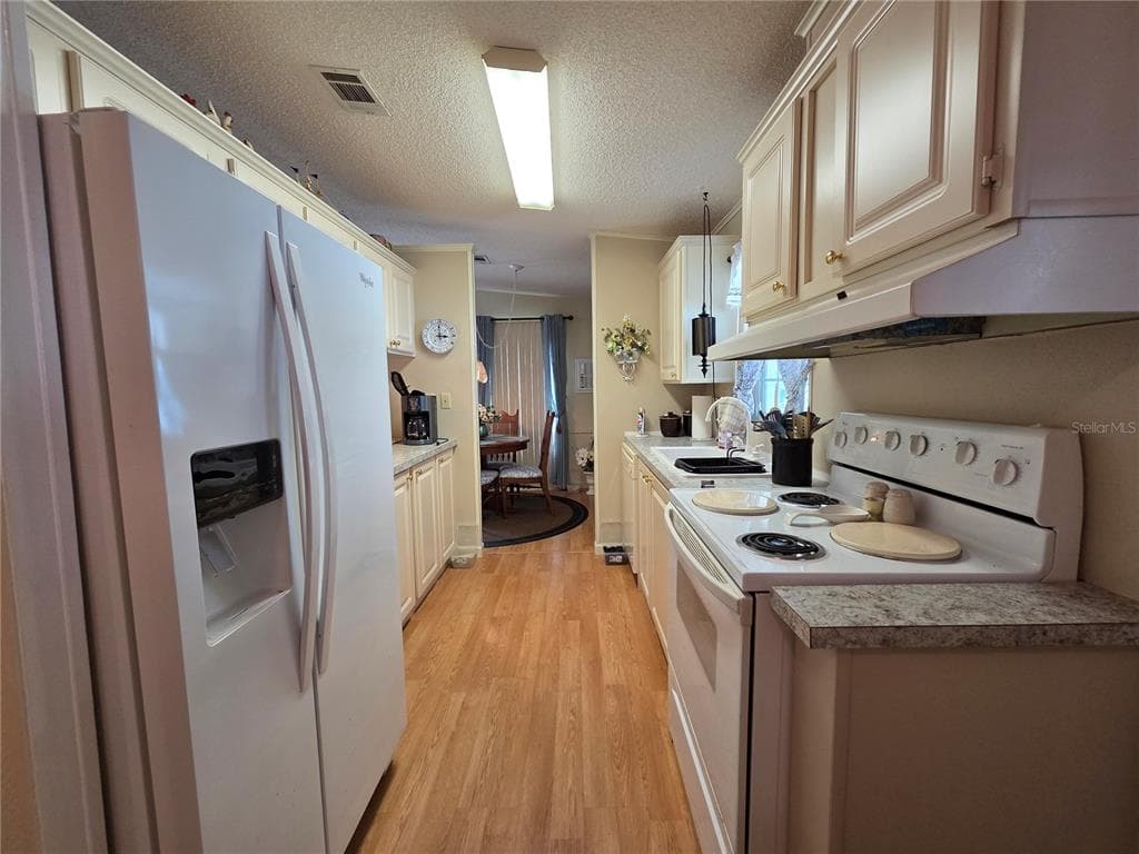 4157 71ST LANE N # 14, ST PETERSBURG, FL 33709 — zdjęcie 2