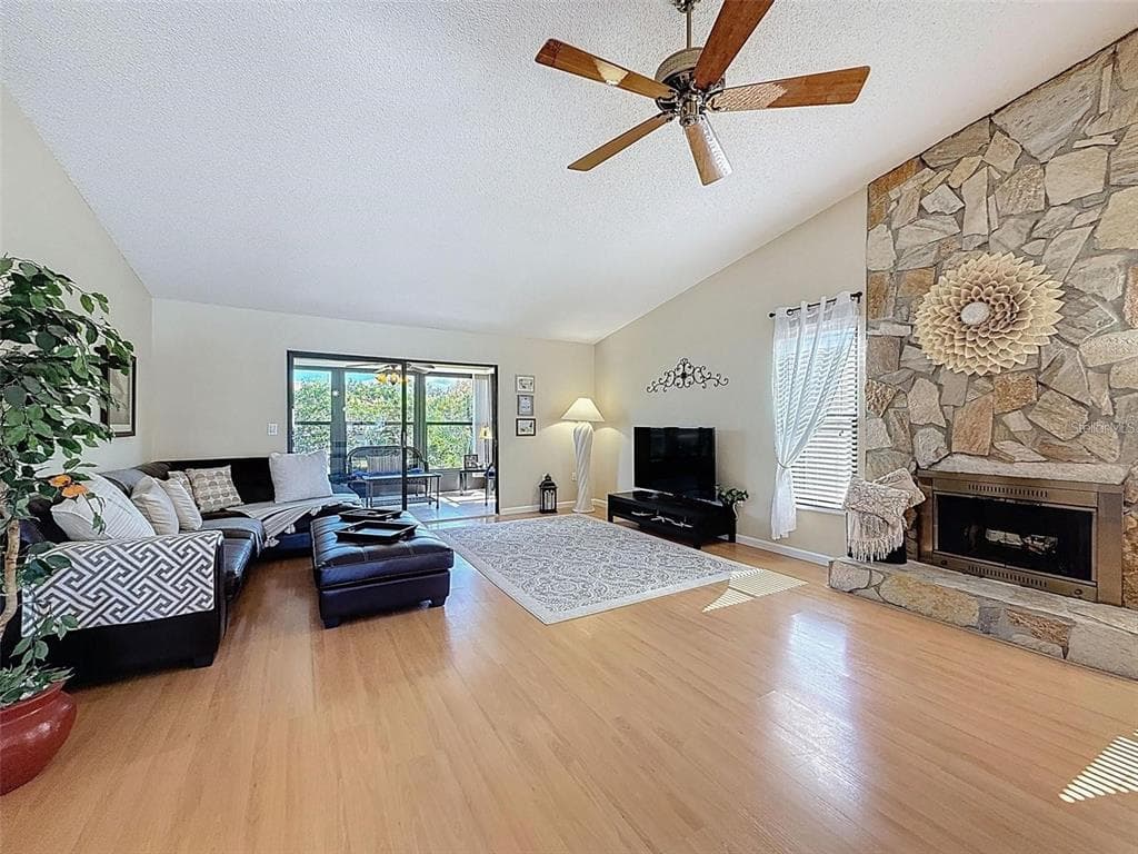 9981 EAGLES POINT CIRCLE # 4, PORT RICHEY, FL 34668 — zdjęcie 5