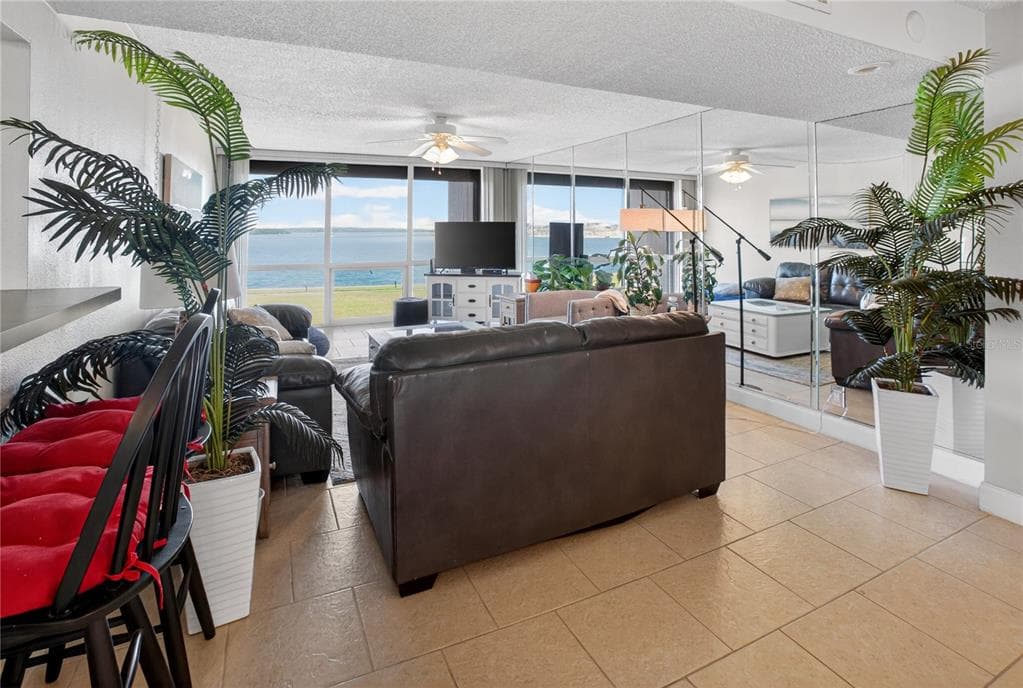 1 KEY CAPRI # 103E, TREASURE ISLAND, FL 33706 — zdjęcie 2